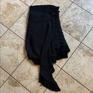 Lululemon Black & Gray Scarf